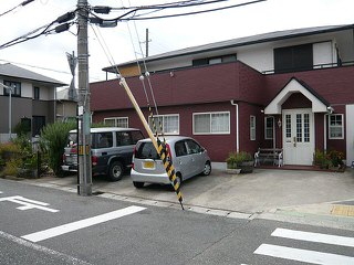 敷地に合わせたスタイリッシュカーポート！