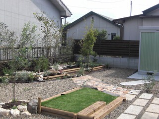 人工芝のある庭・・・鹿児島県姶良市　ワンツリー施工