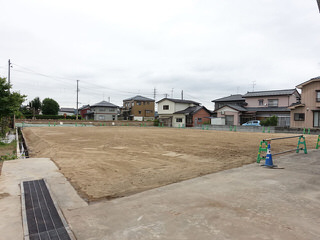 野山のような雑木の庭・里山の景｜新築平屋のガーデンデザイン 五泉市Y様邸　新築のお庭外構工事